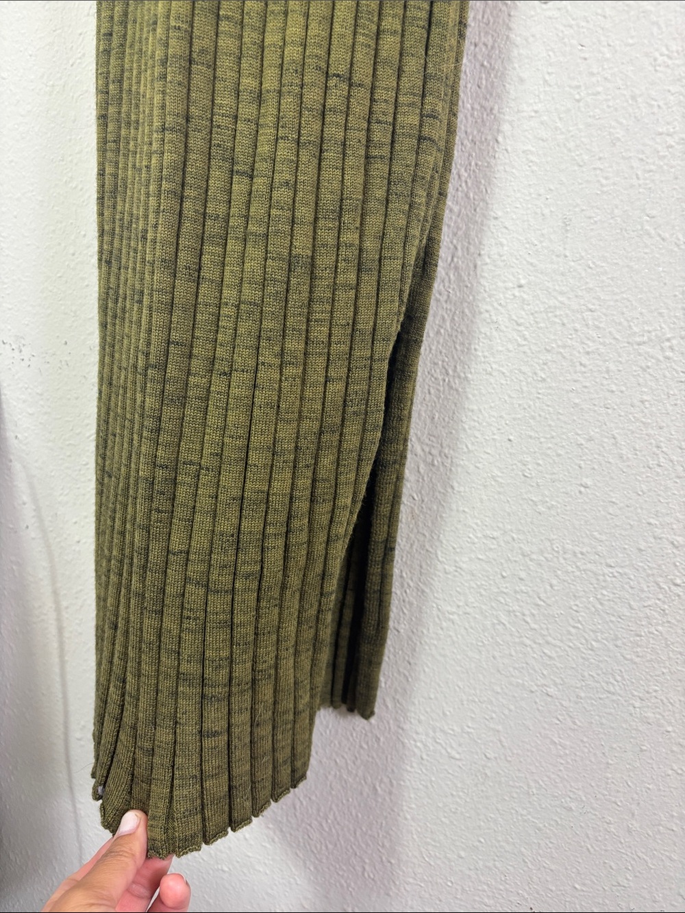 AllSaints Daina Cold Shoulder 100% Merino Wool Sweater Dress Olive Green Sz L - Picture 8 of 11